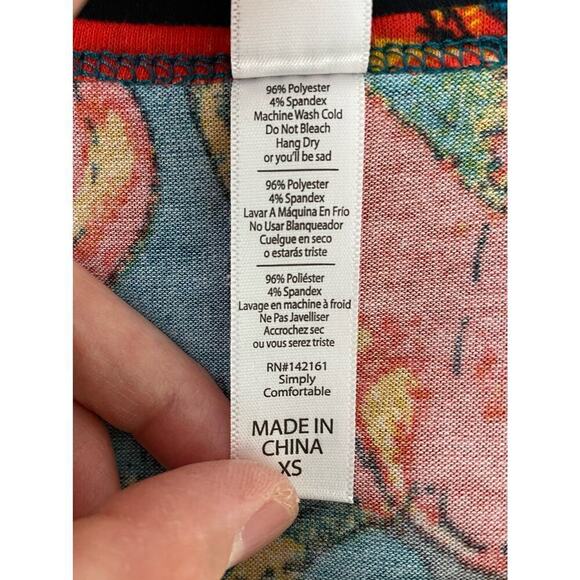 NWT LuLaRoe Women's XS Tomatoes on the Vine Classic Summer T-Shirt - Picture 5 of 6